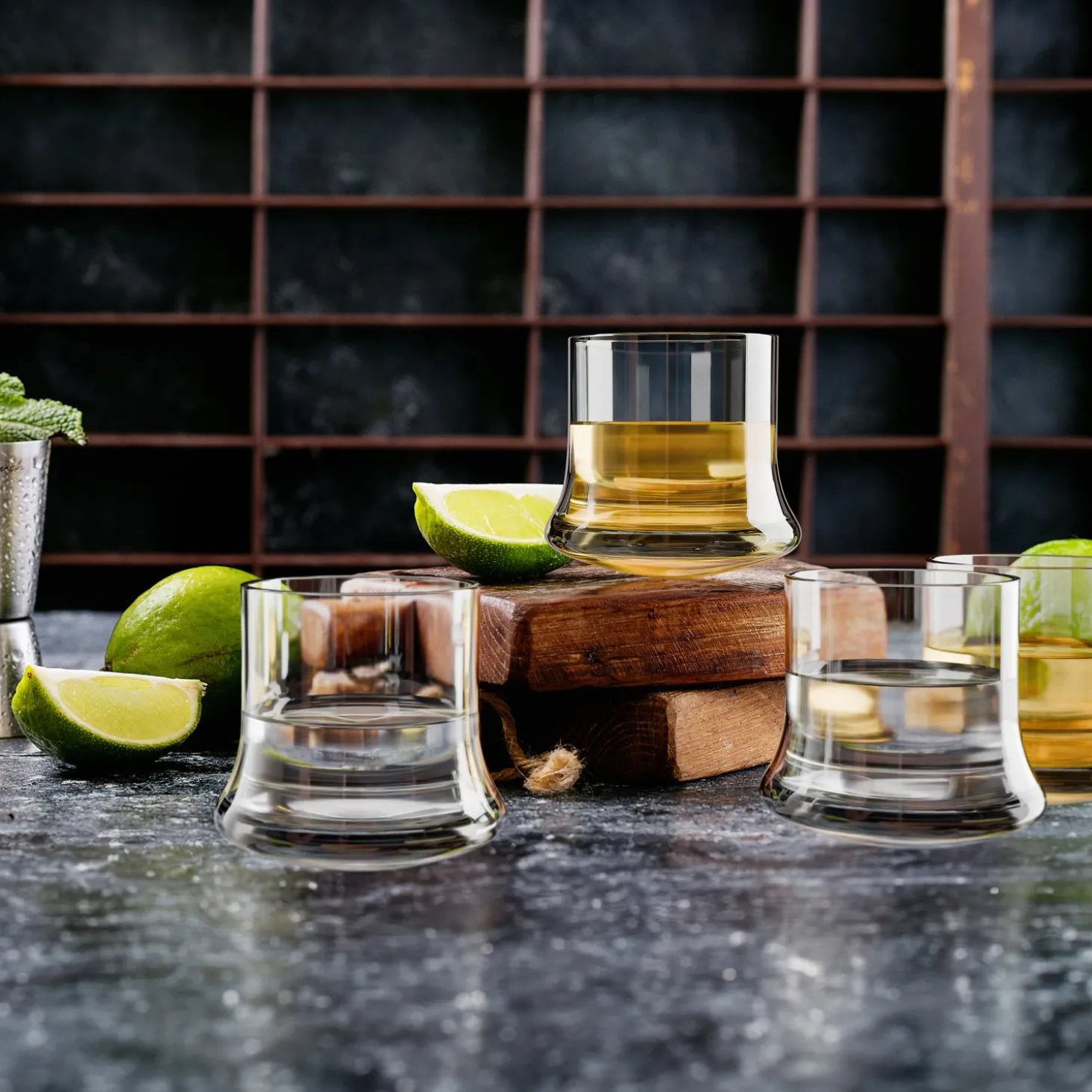 revolve__revolving_shot_g_2.webp Revolve - Revolving Shot Glass - Set of 4