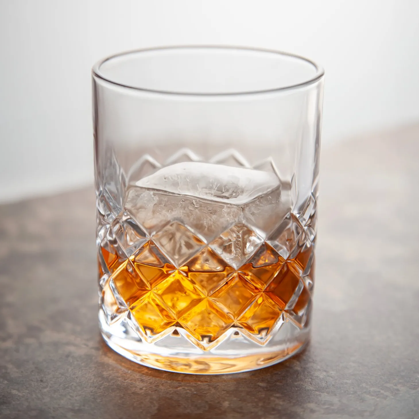 yarai_double_oldfashioned_3.webp Yarai Double Old-Fashioned Glass Set